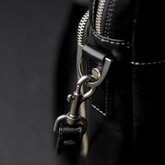 Business-| Dokumententasche 37,5 x 28m in Schwarz mit Reißverschluss und Vortasche - leder-accessoires.com