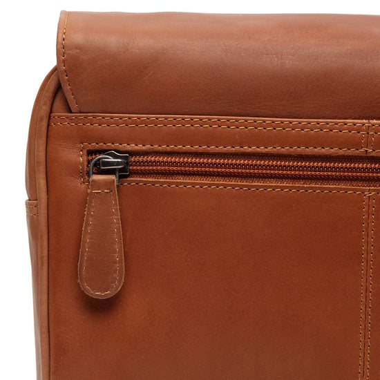 Kulturtasche 25x17x10cm in Cognac zum Hängen aus Leder - leder-accessoires.com