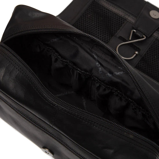 Kulturtasche 25x17x10cm in Schwarz zum Hängen aus Leder - leder-accessoires.com