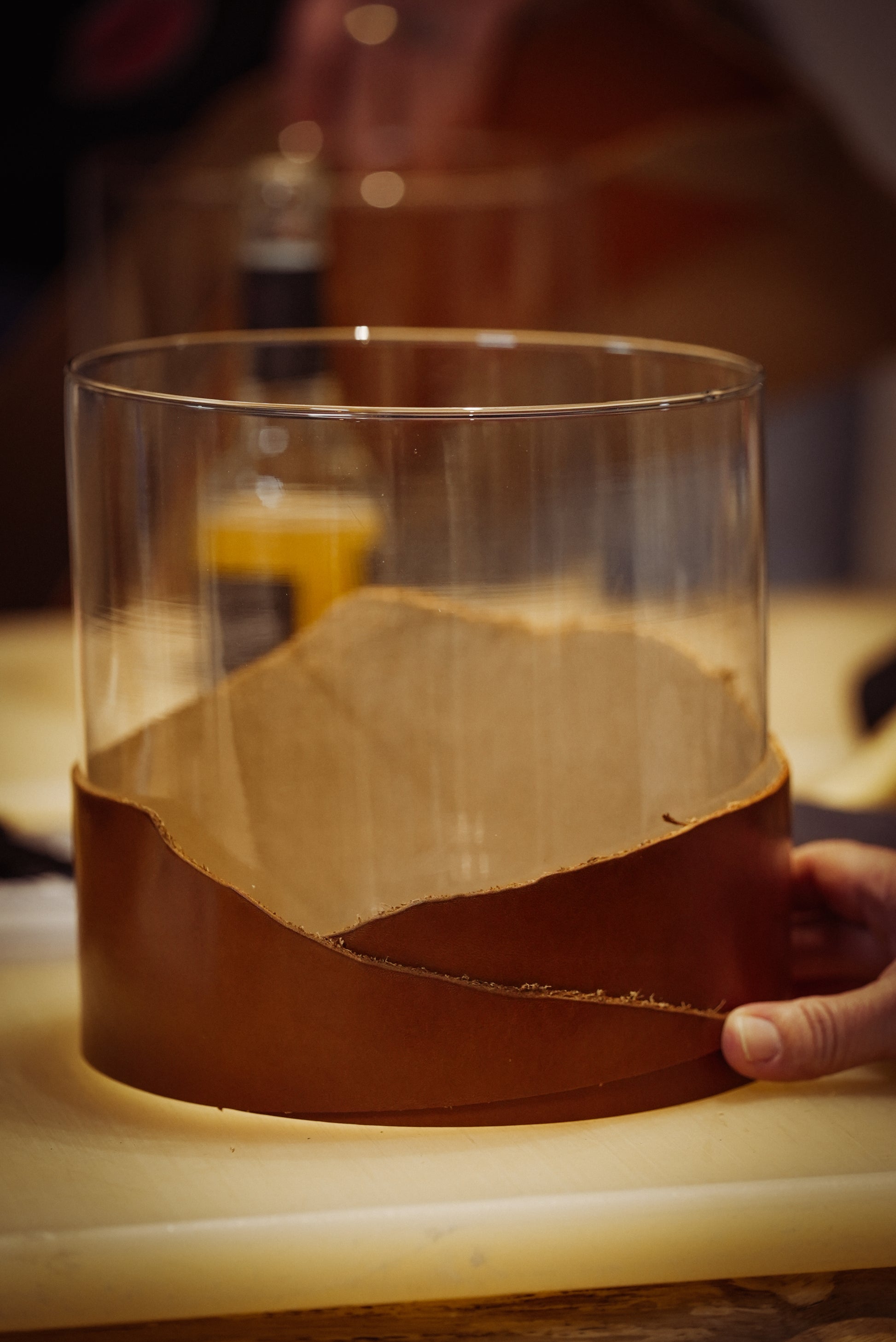 GLAS TRIFFT LEDER – Dein Design-Workshop │ 21. MÄRZ 2026 - leder-accessoires.com