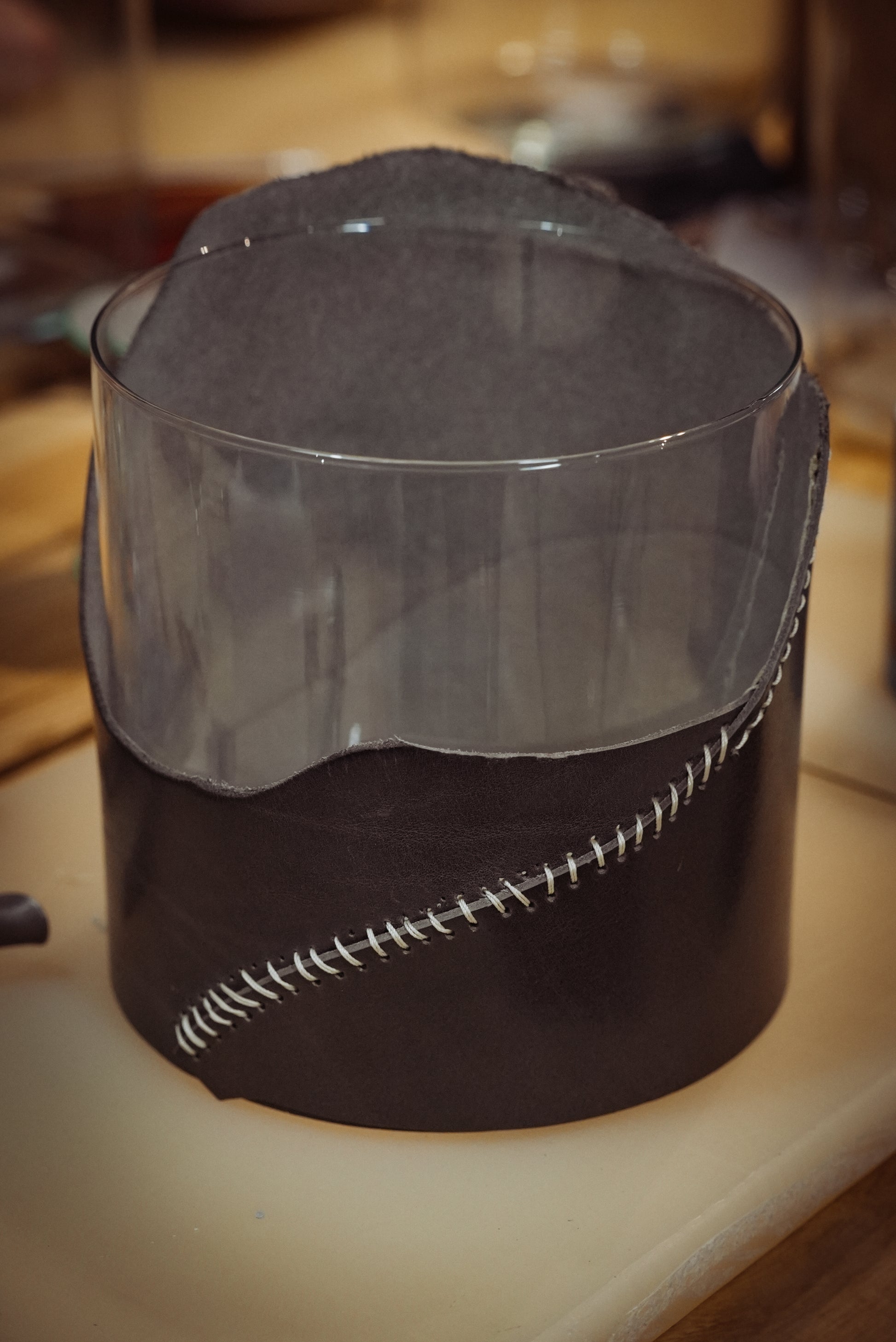 GLAS TRIFFT LEDER – Dein Design-Workshop │ 21. MÄRZ 2026 - leder-accessoires.com
