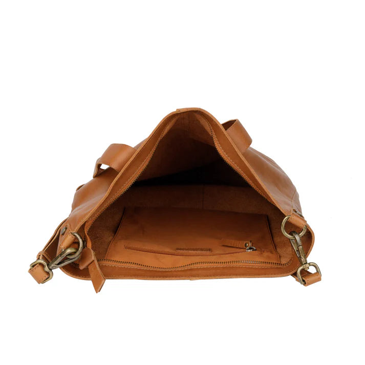 Ledershopper Hochformat Cognac mit Innenreißverschlussfach und Schultergurt