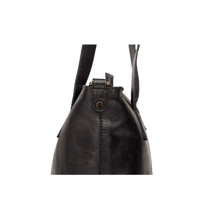 Bellicci Ledertasche Hochformat Schwarz mit abnehmbarem, verstellbarem Lederriemen