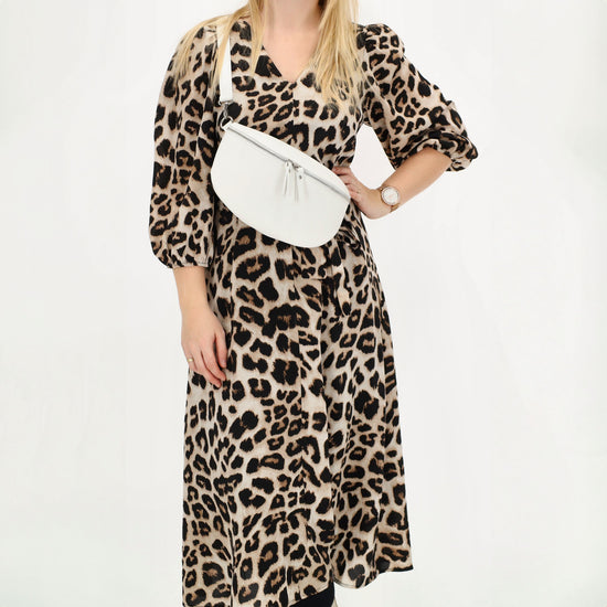 Bodybag 27x17cm in Weiß mit Reißverschluss - leder-accessoires.com