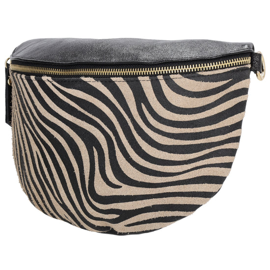 Bodybag|Gürteltasche 30x20cm in Zebra Schwarz aus Leder - leder-accessoires.com
