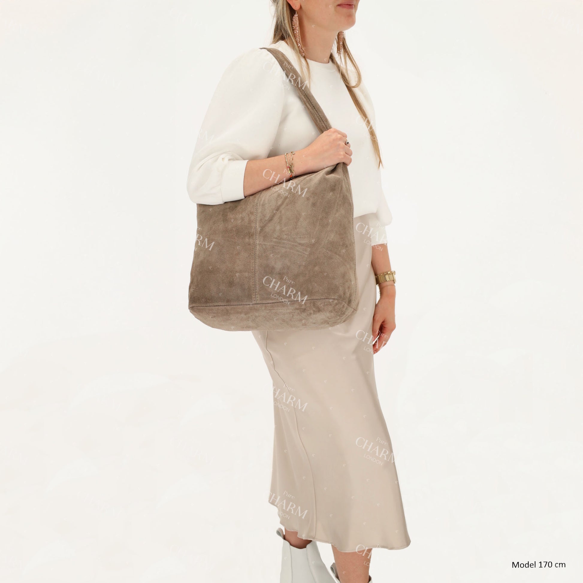 Umhängetasche 36,5x30cm in Taupe mit Reißverschluss - leder-accessoires.com