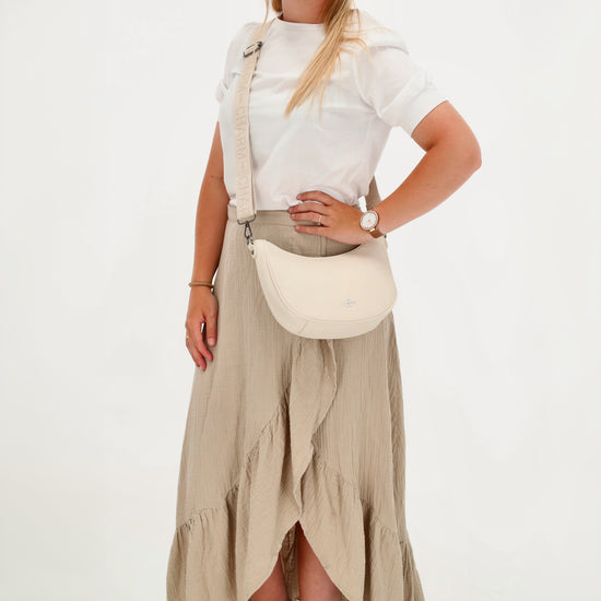 Schultertasche 25x20cm in Creme mit Reißverschluss und Wechselriemen - leder-accessoires.com