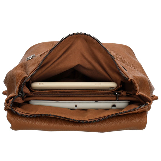 Rucksack 35 x 30cm in Cognac mit Überschlag in Leder-Optik - leder-accessoires.com