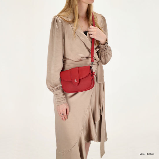 Crossbody-Tasche 16x21cm in Rot mit Überschlag - leder-accessoires.com
