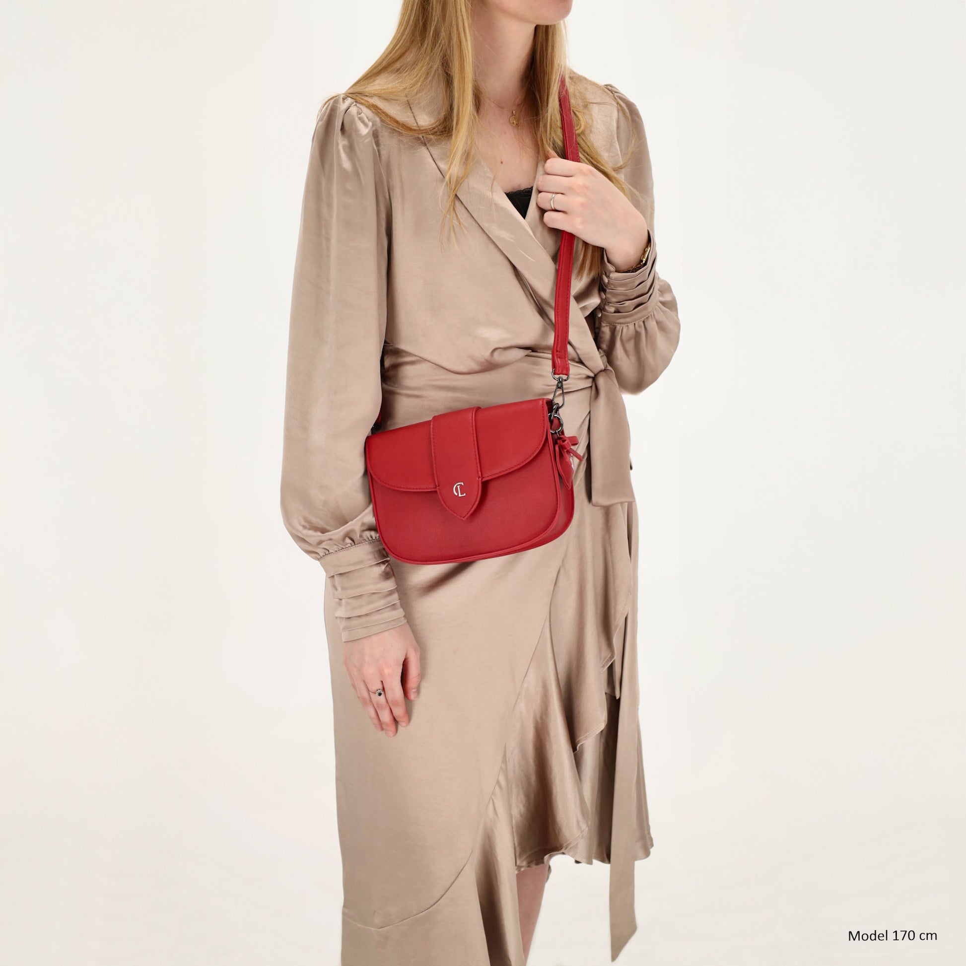 Crossbody-Tasche 16x21cm in Rot mit Überschlag - leder-accessoires.com