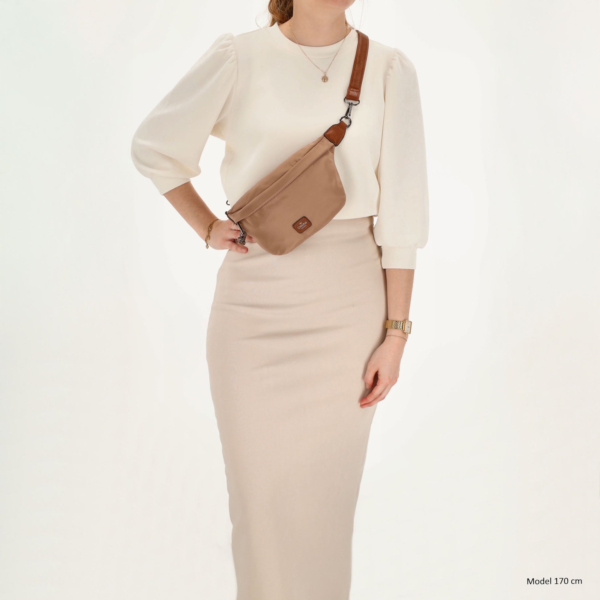 Bodybag 22x14cm in Taupe mit Reißverschluss - leder-accessoires.com