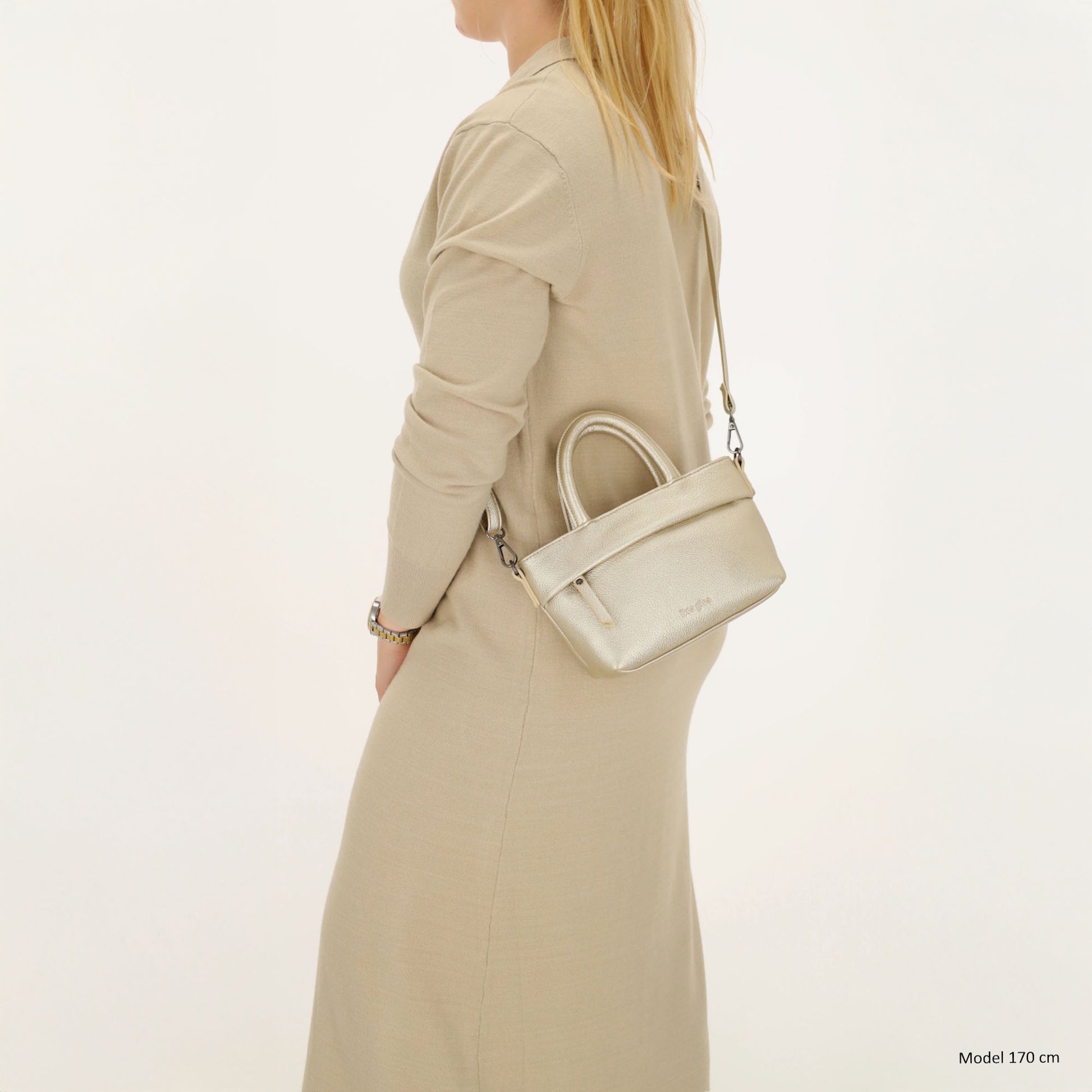 Handtasche 18x13cm in Hellgold aus Kunstleder - leder-accessoires.com