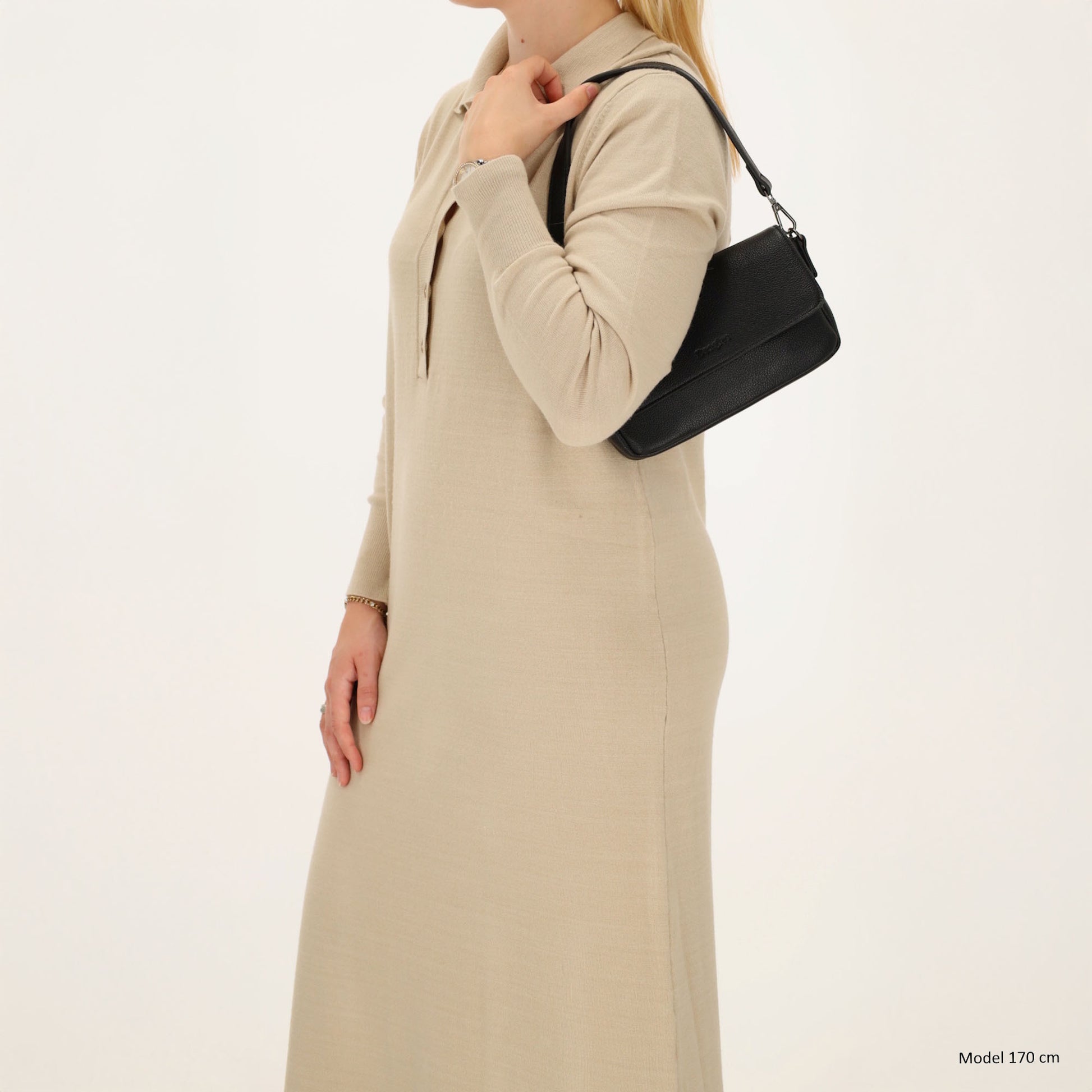 Schultertasche 25x12cm in Schwarz aus Kunstleder - leder-accessoires.com