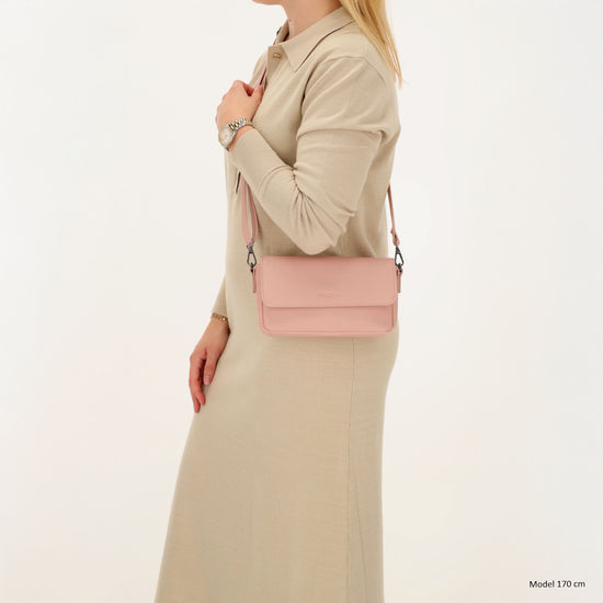 Schultertasche 25x12cm in Altrosa aus Kunstleder - leder-accessoires.com