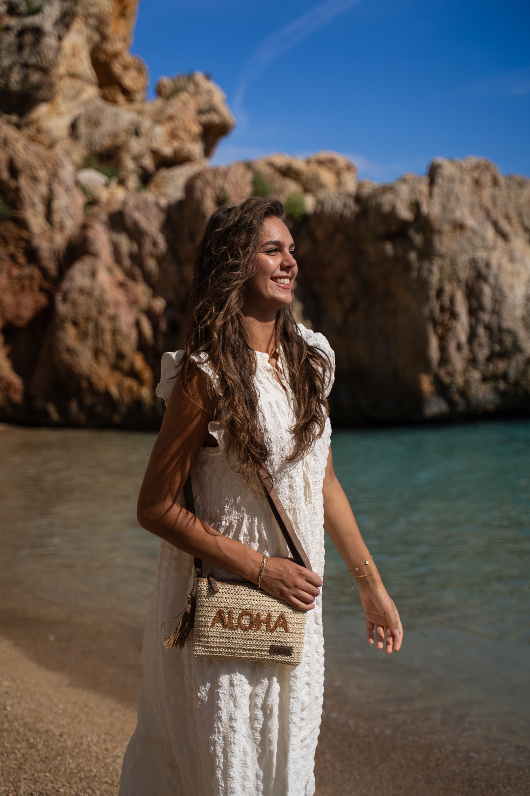Aloha Umhängetasche 24x17cm Basttasche Natur aus Raphia - leder-accessoires.com