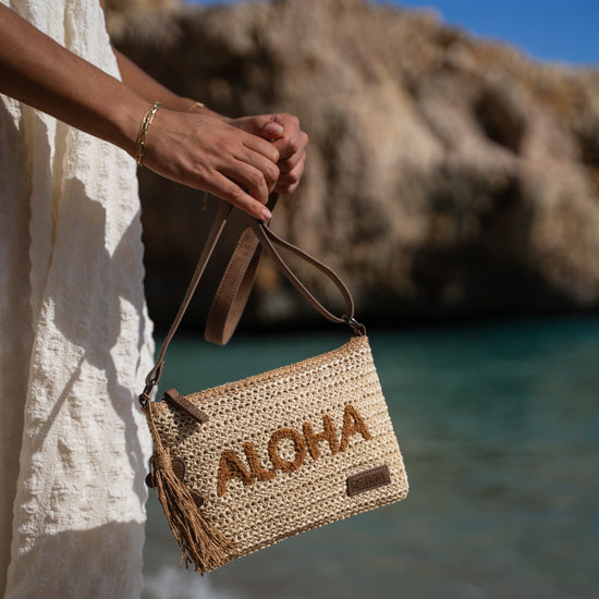 Aloha Umhängetasche 24x17cm Basttasche Natur aus Raphia - leder-accessoires.com