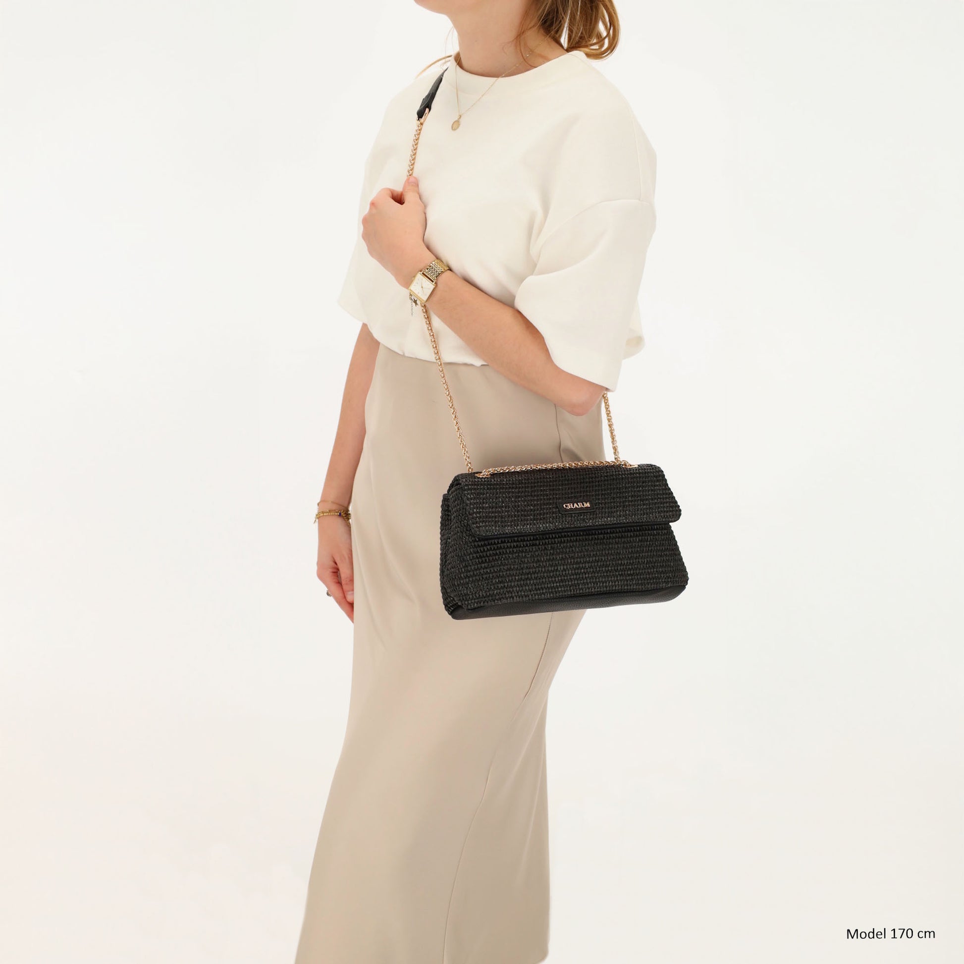 Elegante Strohtasche 26x16,5cm Schwarz – Crossbody & Schultertragbar - leder-accessoires.com