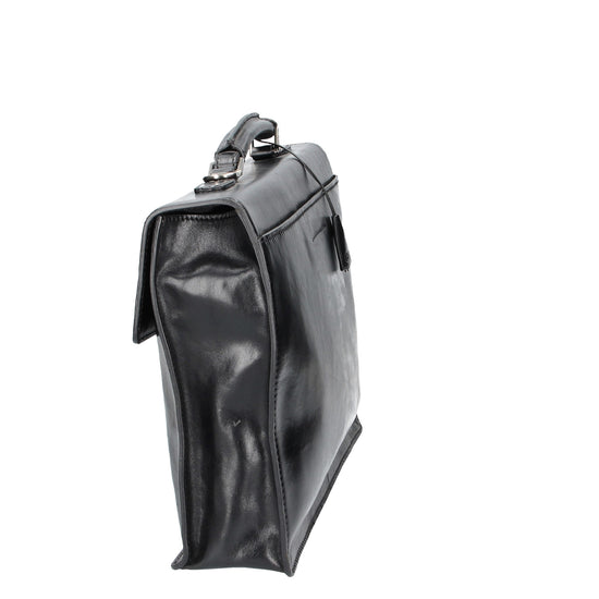 Aktentasche 40x10x30cm The Bridge in Schwarz mit Überschlag - leder-accessoires.com