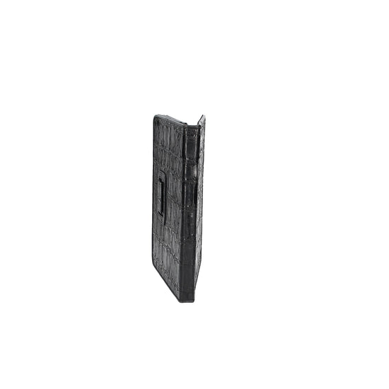 Tablethülle 19 x 24 cm Schwarz aus Leder mit Krokoprägung - leder-accessoires.com