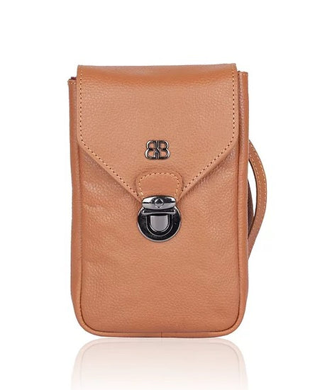 Handytasche aus Leder in Cognac mit Überschlag und Steckschloss - leder-accessoires.com