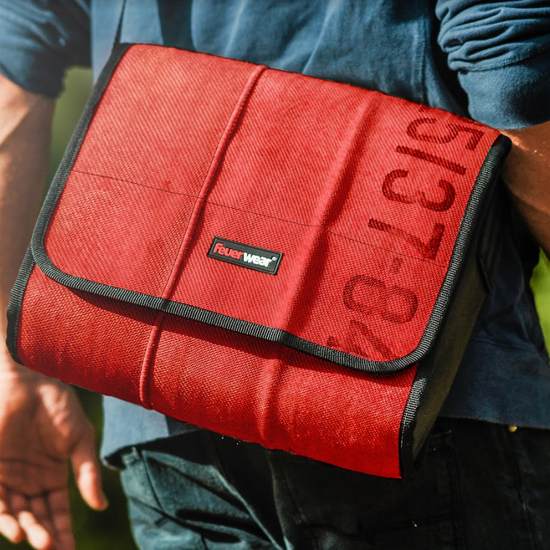 Umhängetasche Walter in Rot - leder-accessoires.com