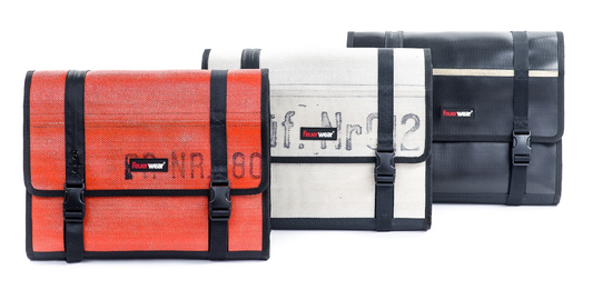 Messengerbag Gordon 15L in Weiß - leder-accessoires.com
