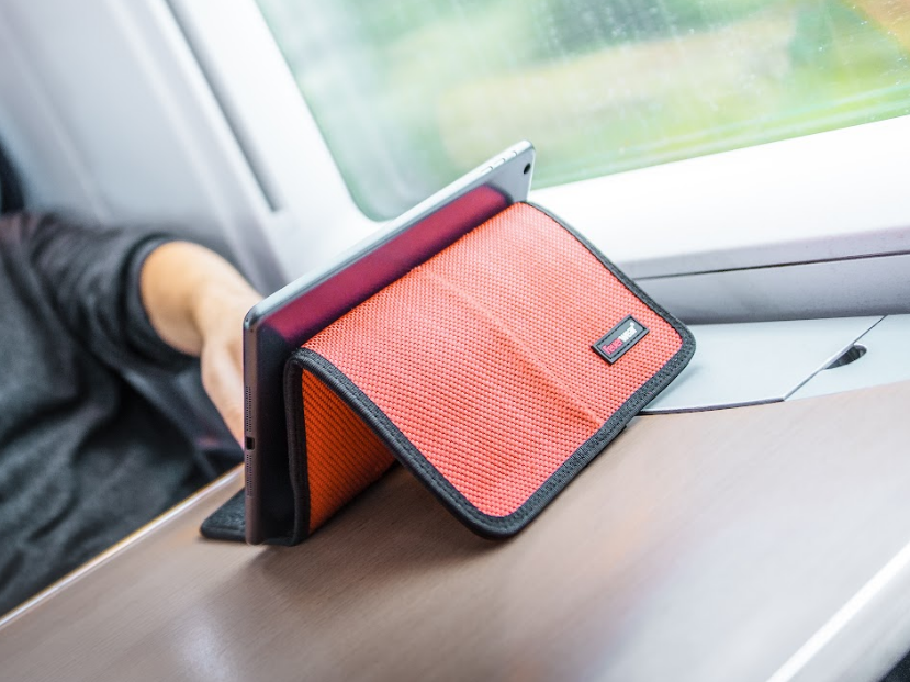 Tablethülle Rob 1 in Rot - leder-accessoires.com
