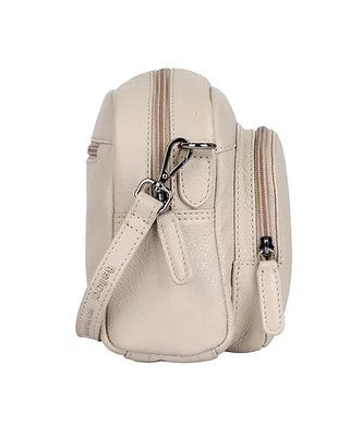 Umhängetasche aus Leder in Beige mit Reißverschluss und Vortasche
