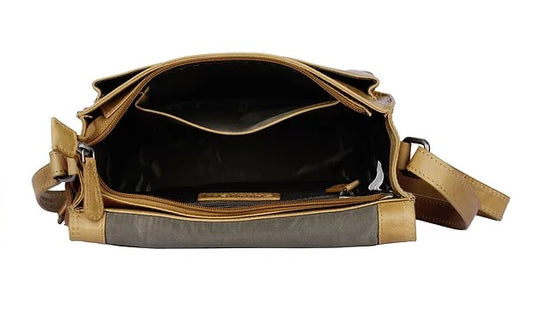 Umhängetasche aus Leder in Cognac mit Überschlag und Magnetverschluss - leder-accessoires.com