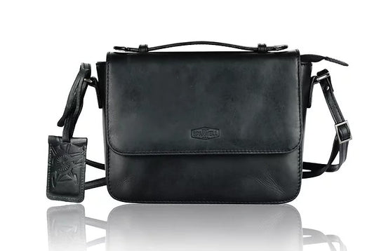 Umhängetasche aus Leder in Schwarz mit Überschlag und Kurzgriff - leder-accessoires.com