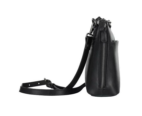 Umhängetasche aus Leder in Schwarz mit Reißverschluss und Vortasche