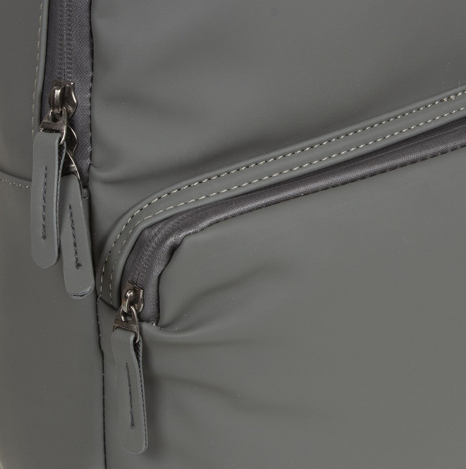 Rucksack 11L in Grau mit Vortasche