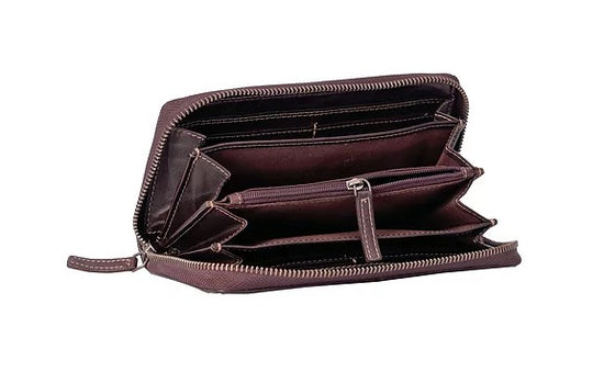 Langbörse aus Leder in Braun mit Rundumreißverschluss und Nieten - leder-accessoires.com