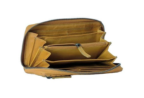 Langbörse aus Leder in Gelb mit Rundumreißverschluss und Nieten - leder-accessoires.com