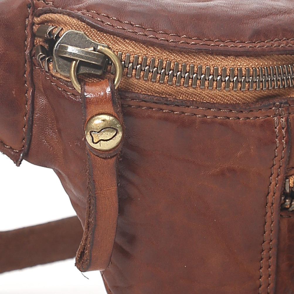 Gürteltasche „Sambuco“ aus Leder in Cognac