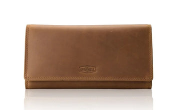 Langbörse aus Leder in Cognac mit Überschlag und extra viel Kartenfächer - leder-accessoires.com