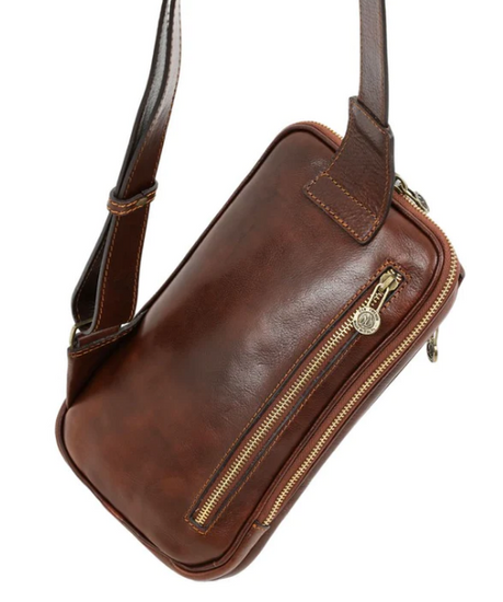 Gürteltasche|Bodybag klein aus Leder in Braun - leder-accessoires.com