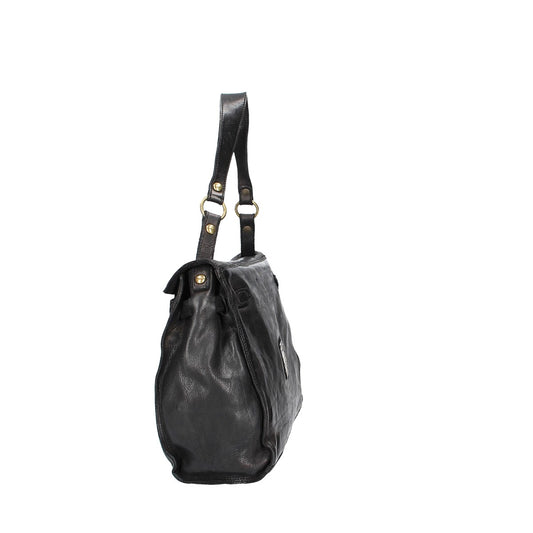 Schultertasche in Schwarz mit Überschlag und Riegel - leder-accessoires.com