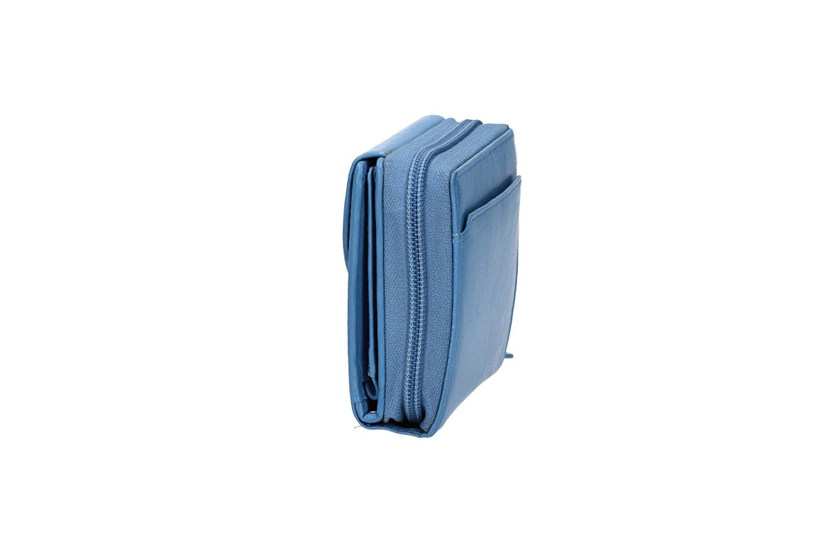 Damenbörse mit Reißverschluss in Eisblau aus Leder - leder-accessoires.com