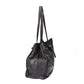 Schultertasche in Schwarz aus Leder