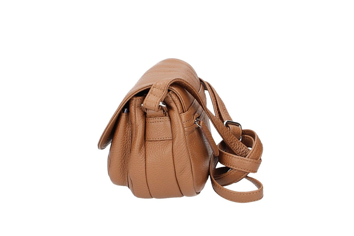 Schultertasche in Cognac mit Überschlag aus Leder