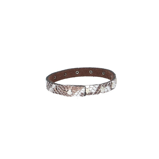 Armband in Echsenoptik mit Sternennieten in Silber aus Leder - leder-accessoires.com