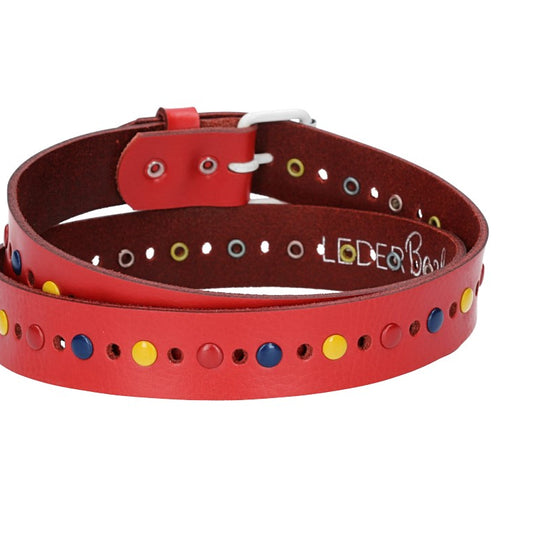 Ledergürtel Kids 25mm in Rot mit durchgehender Lochung, bunten Nieten und weißer Rollschließe - leder-accessoires.com