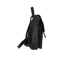 Rucksack mit Überschlag und Lasche in Schwarz aus Leder