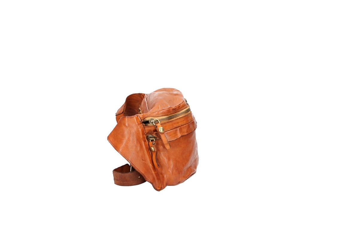 Gürteltasche aus Leder in Cognac