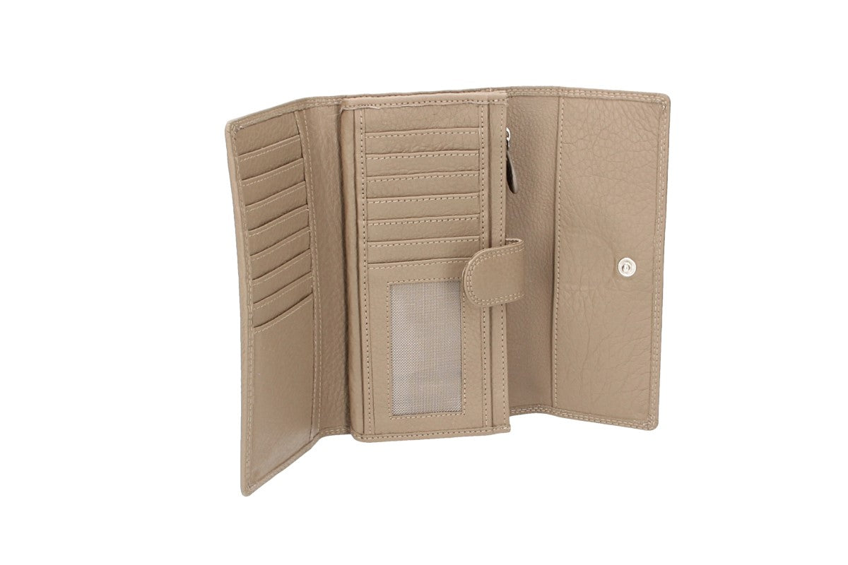 Damenbörse mit Überschlag in Taupe aus Leder