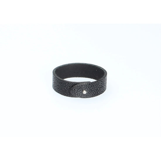 Armband Schwarz in Rochenoptik aus Leder - leder-accessoires.com